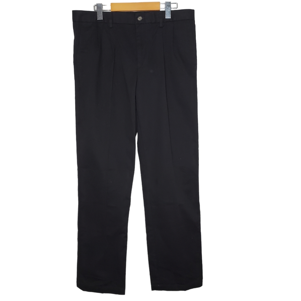 Amazon Essentials Men's Classic-Fit Pleated True Black Pants 34x34"